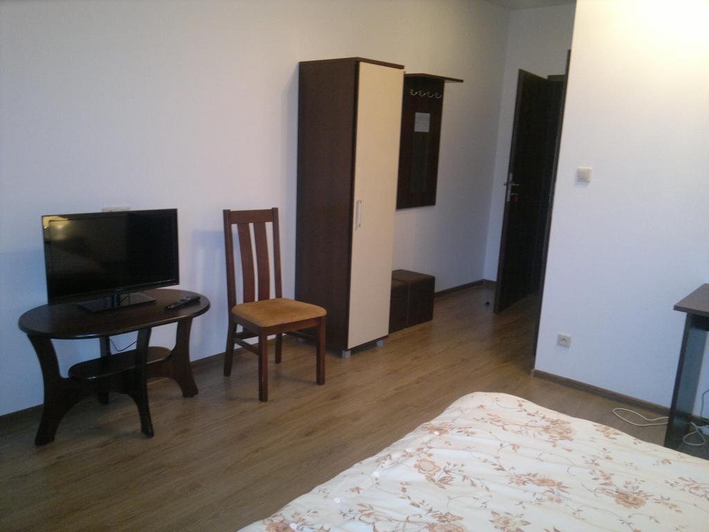 Hotel Diament - Zajazd U Przemka Zgierz Zimmer foto